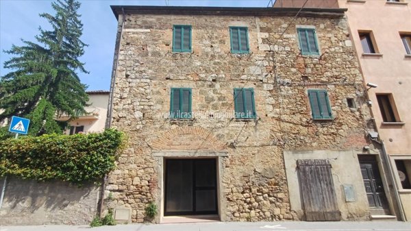 intera palazzina in vendita a Sarteano