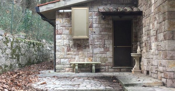 pentavano in vendita a Sarteano