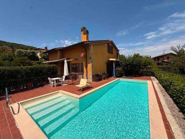 casa indipendente in vendita a Sarteano