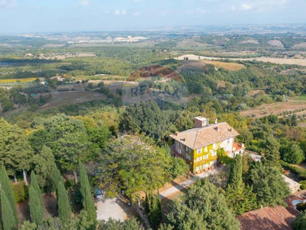 casale in vendita a Sarteano