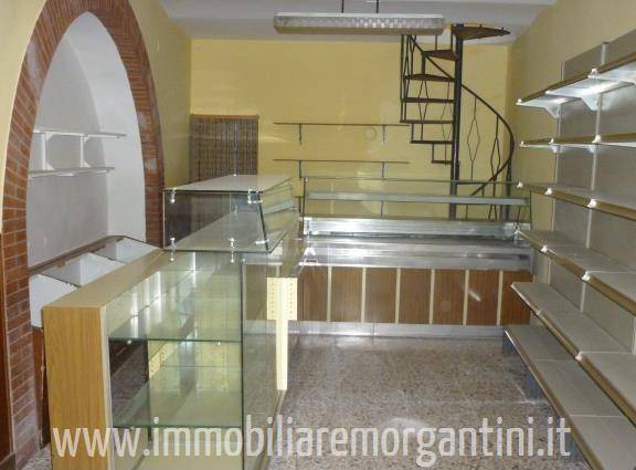 locale commerciale in vendita a Sarteano