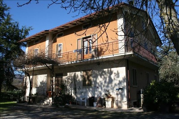 casa indipendente in vendita a Sarteano