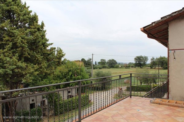 casa indipendente in vendita a Sarteano