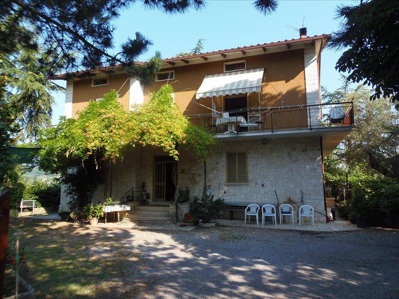 casa indipendente in vendita a Sarteano