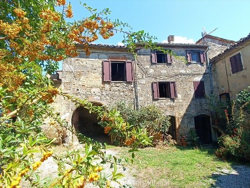 casa indipendente in vendita a Sarteano