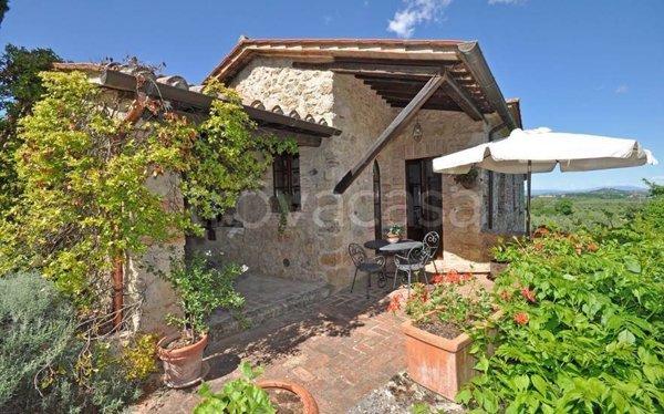 casa indipendente in vendita a Sarteano