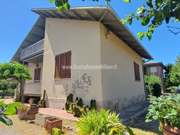 casa indipendente in vendita a Sarteano