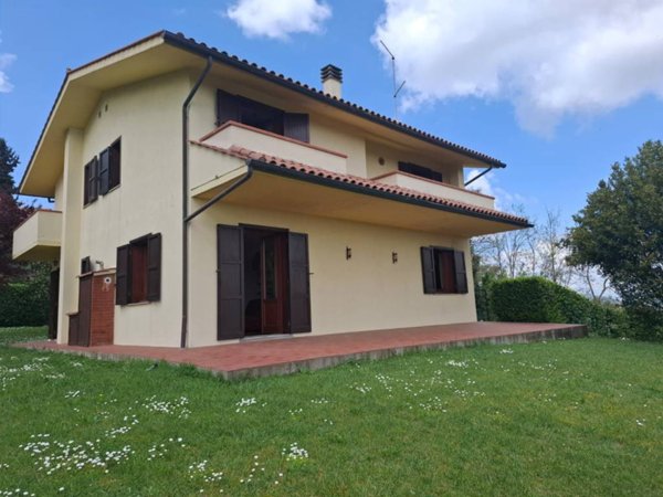 casa indipendente in vendita a Sarteano