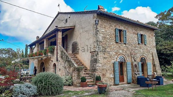 casa indipendente in vendita a Sarteano