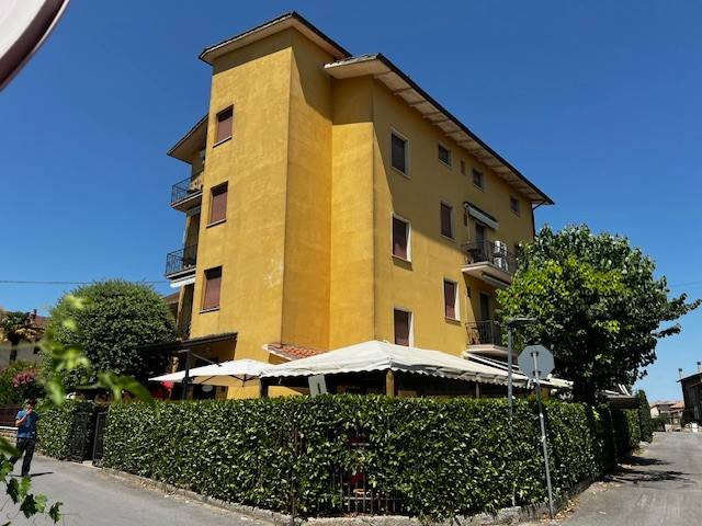 intera palazzina in vendita a Sarteano
