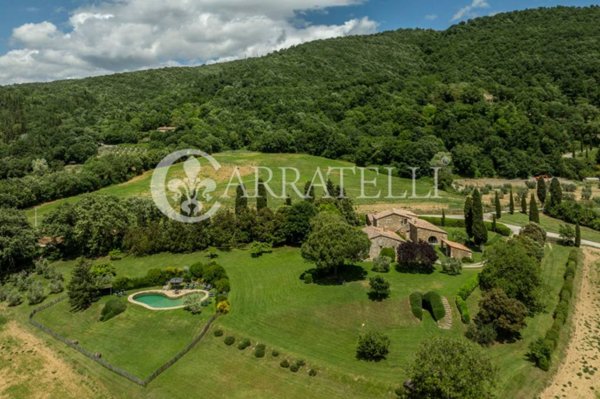 casa indipendente in vendita a Sarteano