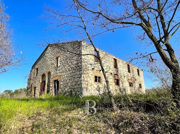 casa indipendente in vendita a Sarteano