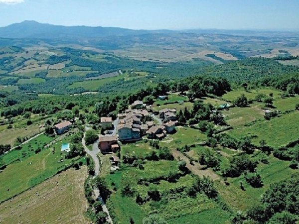 intera palazzina in vendita a Sarteano