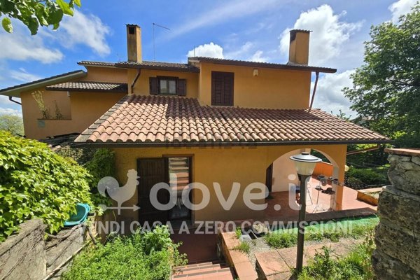 casa indipendente in vendita a Sarteano