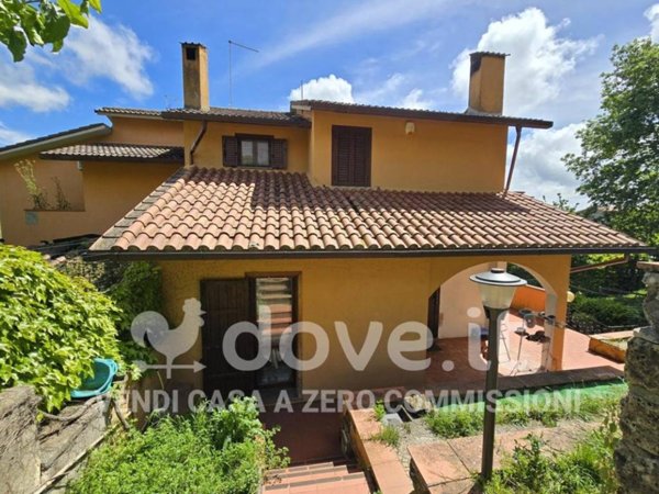 casa indipendente in vendita a Sarteano