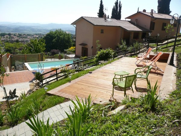 casa indipendente in vendita a Sarteano