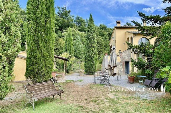 casa indipendente in vendita a Sarteano