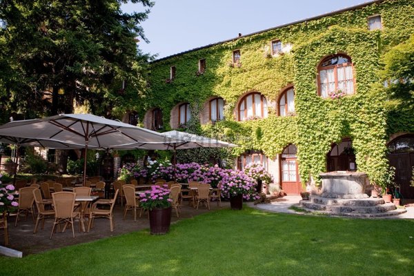 casale in vendita a Sarteano