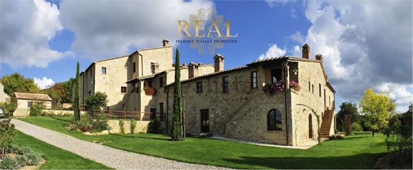 casale in vendita a Sarteano