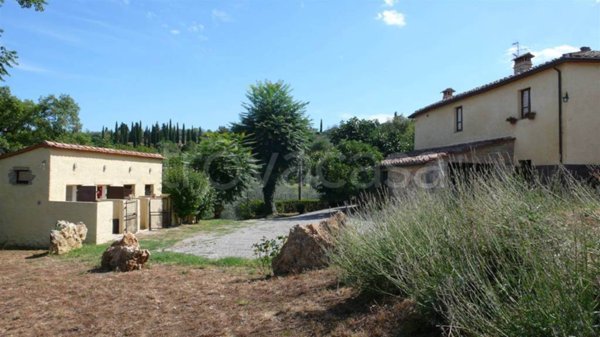 casa indipendente in vendita a Sarteano
