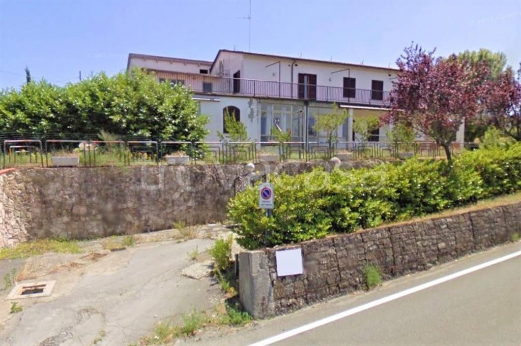 negozio in vendita a Sarteano