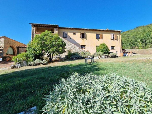 casa indipendente in vendita a Sarteano