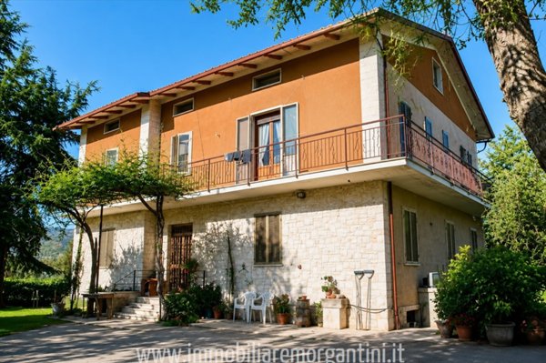 casa indipendente in vendita a Sarteano