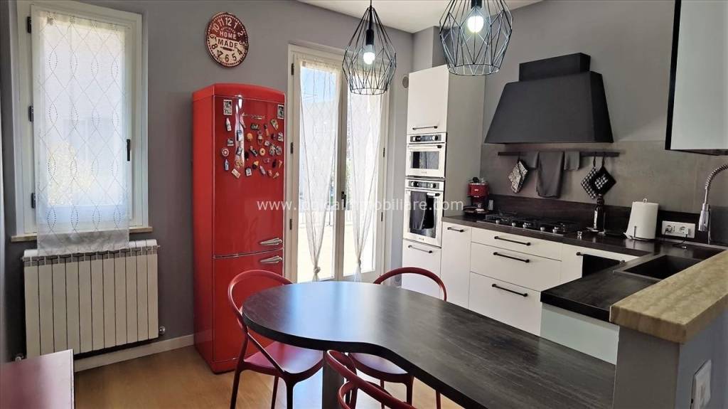 casa indipendente in vendita a Sarteano