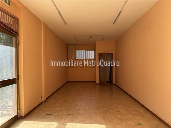 locale commerciale in vendita a Sarteano