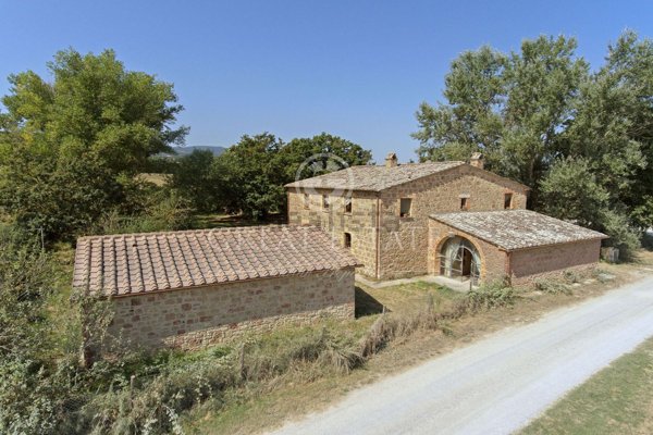 casale in vendita a Sarteano