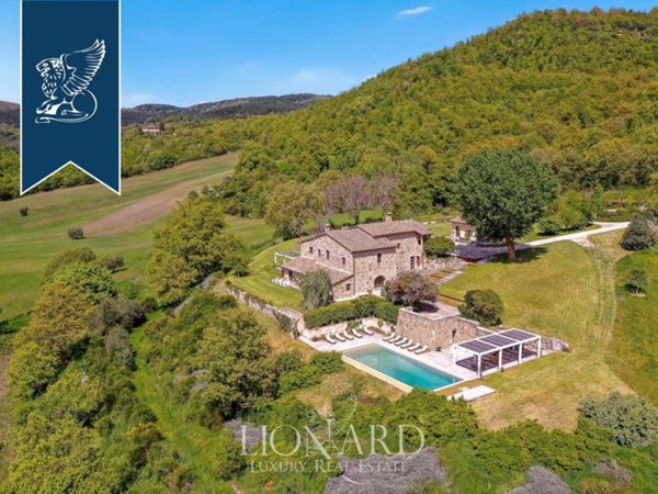 villa in vendita a Sarteano