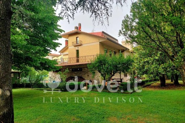 casa indipendente in vendita a Sarteano