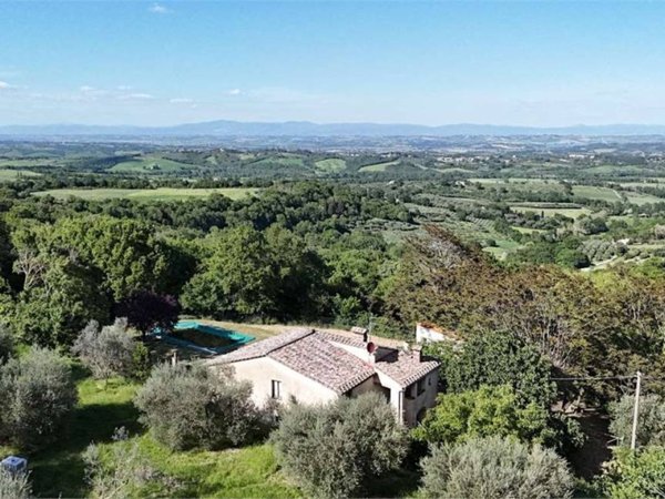 casa indipendente in vendita a Sarteano