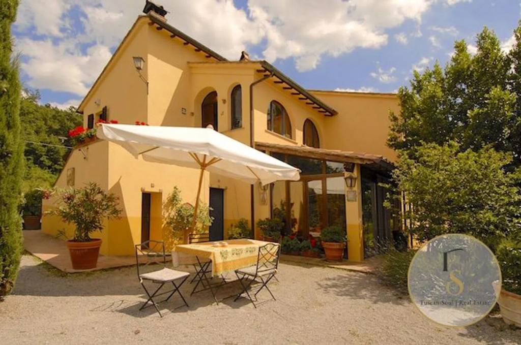 casa indipendente in vendita a Sarteano