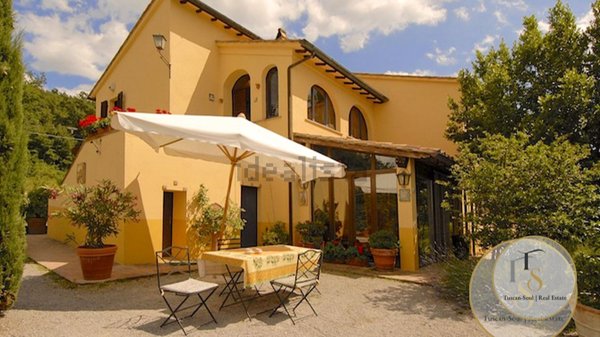 casa indipendente in vendita a Sarteano