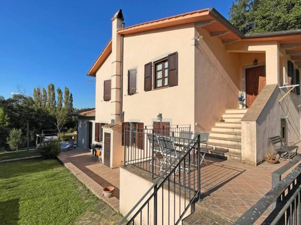 casa indipendente in vendita a Sarteano