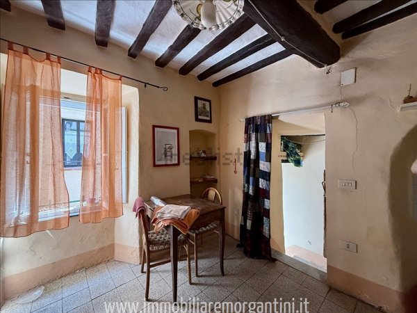 casa indipendente in vendita a Sarteano