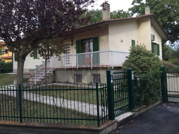 casa indipendente in vendita a Sarteano