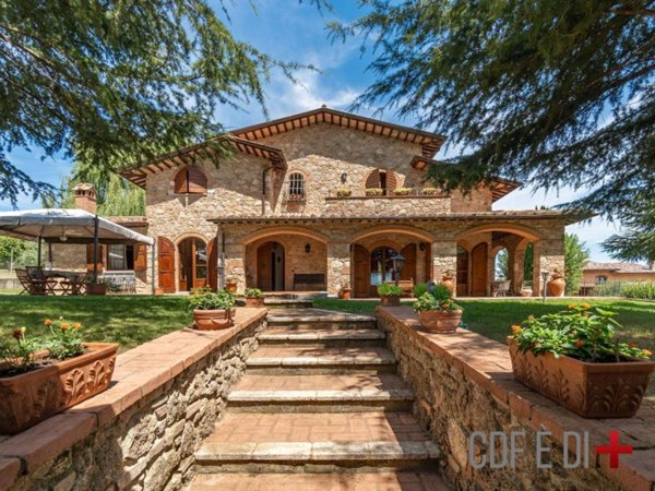 casa indipendente in vendita a Sarteano