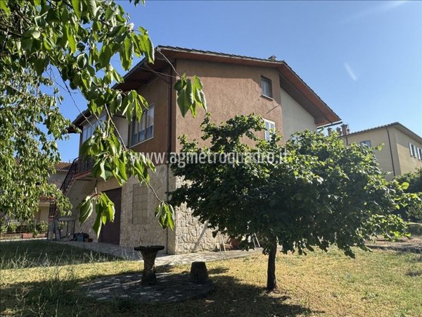 casa indipendente in vendita a Sarteano