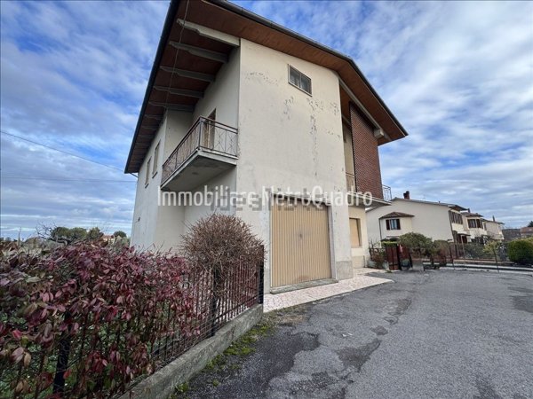 casa indipendente in vendita a Sarteano