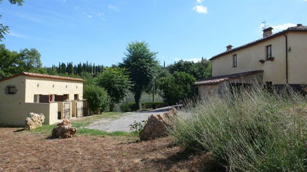 casale in vendita a Sarteano