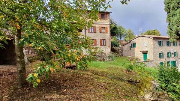 casa indipendente in vendita a Sarteano in zona Castiglioncello del Trinoro