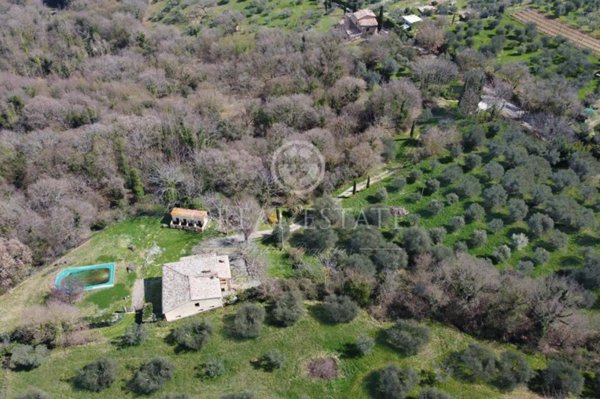 casa indipendente in vendita a Sarteano