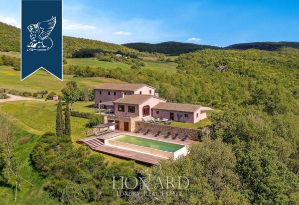 casa indipendente in vendita a Sarteano