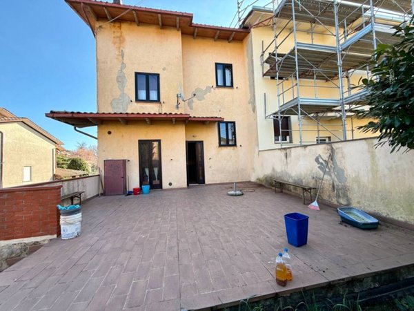 casa indipendente in vendita a Sarteano