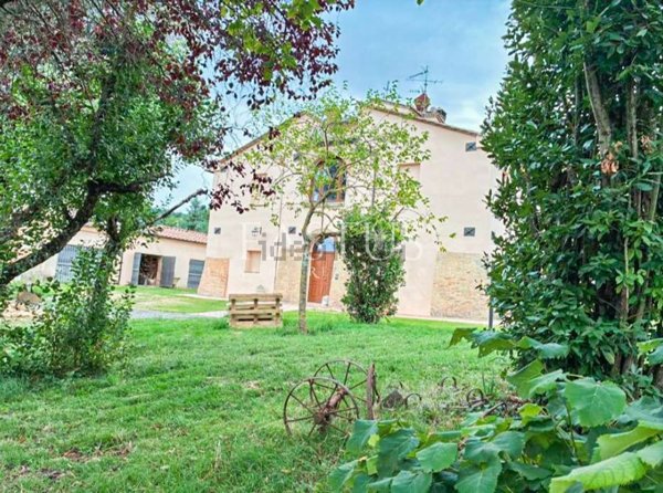 casa indipendente in vendita a Sarteano