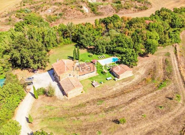 casa indipendente in vendita a Sarteano