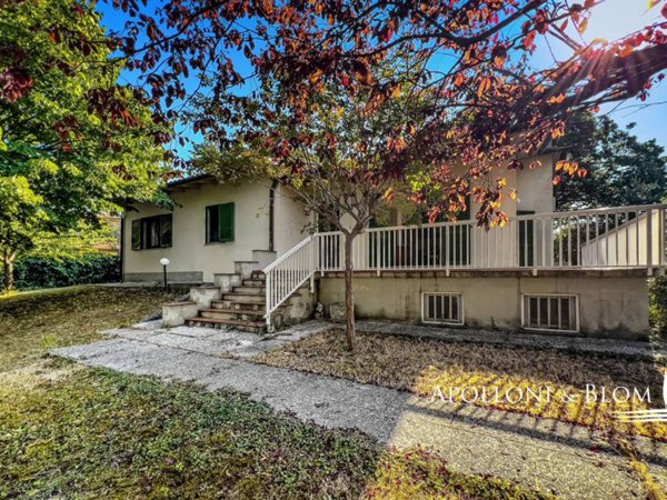 casa indipendente in vendita a Sarteano