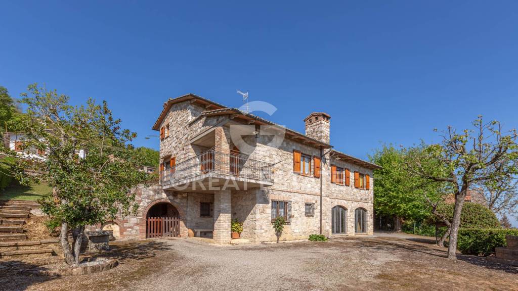 casa indipendente in vendita a Sarteano